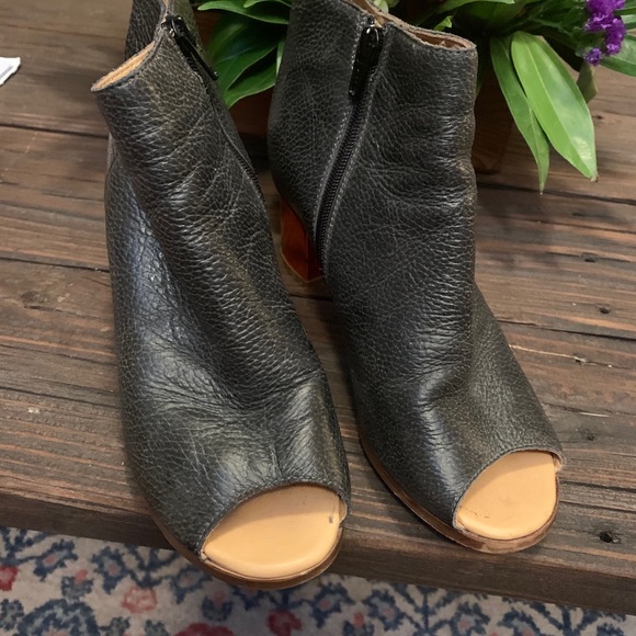 Martin Margiela Open Toe Booties - Picture 8 of 8